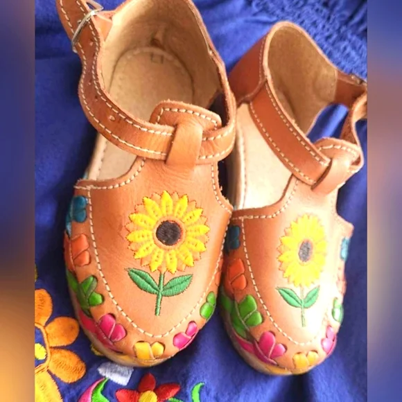 Authentic Artisanal Leather Shoes Toddler 11 - Picture 2 of 3